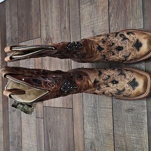 Size 8 1/2 corral boots